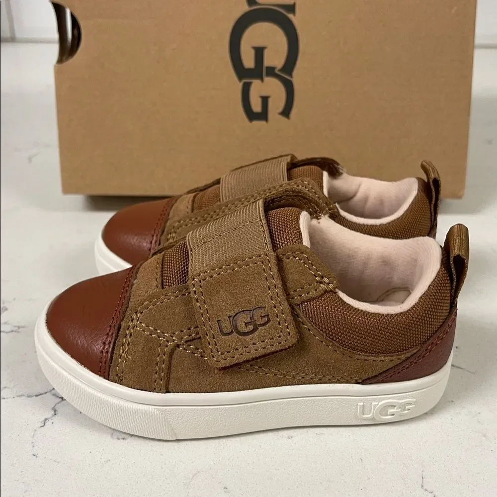 UGG T Renton Low Boys Velcro Shoes Chestnut Size 6 Worn Once